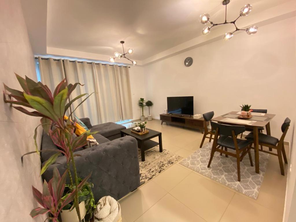 Beach Dream - A Luxury 1 Bedroom Apartment With Direct Beach Access Рас ал Хайм Екстериор снимка