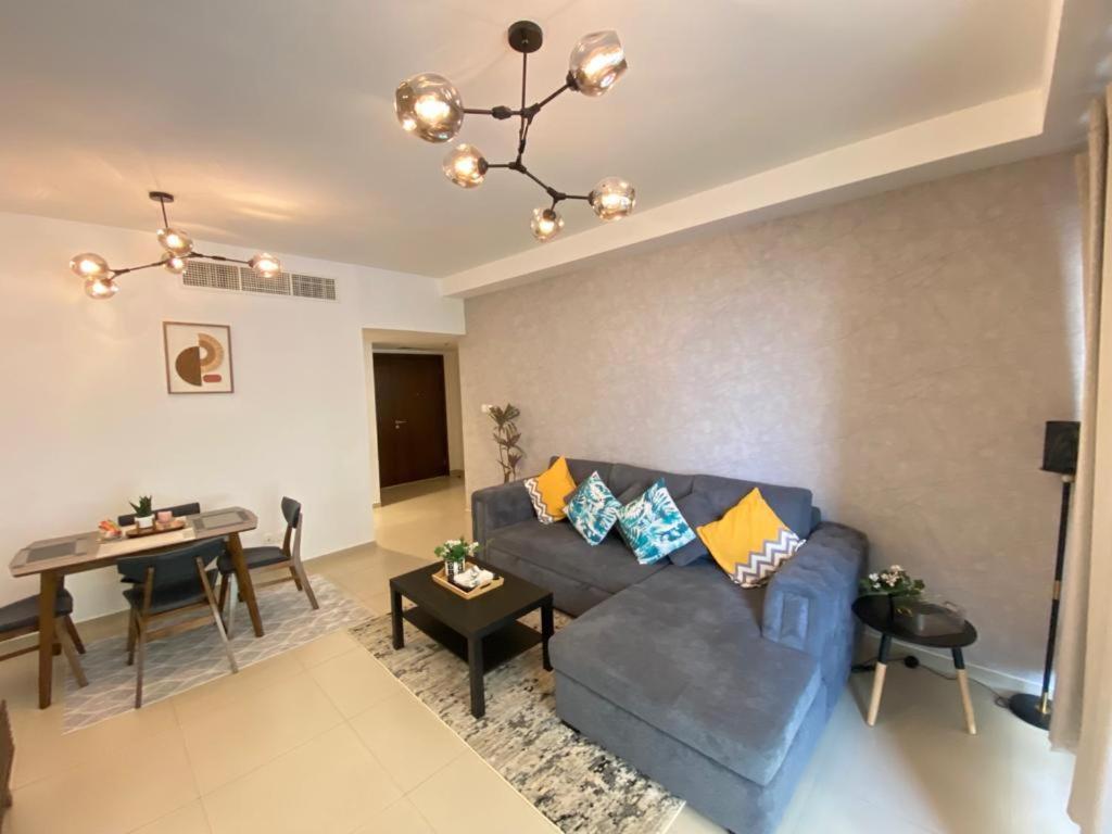 Beach Dream - A Luxury 1 Bedroom Apartment With Direct Beach Access Рас ал Хайм Екстериор снимка
